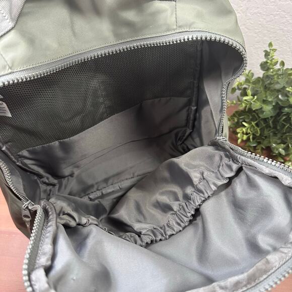 Lululemon Everyday Backpack 2.0 23L main image 5